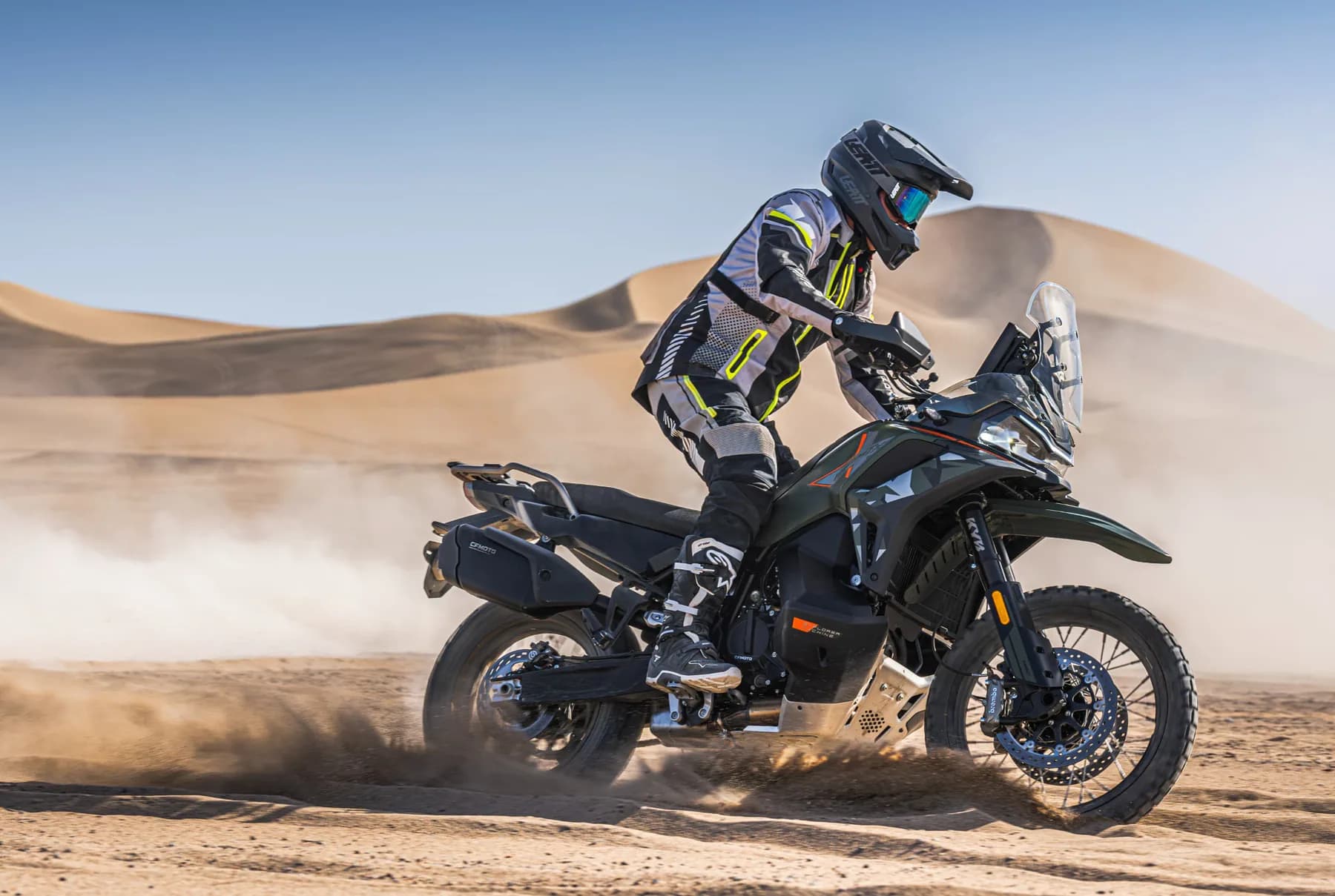 CfMoto 1000MT-X, foto del expositor 2 de 9