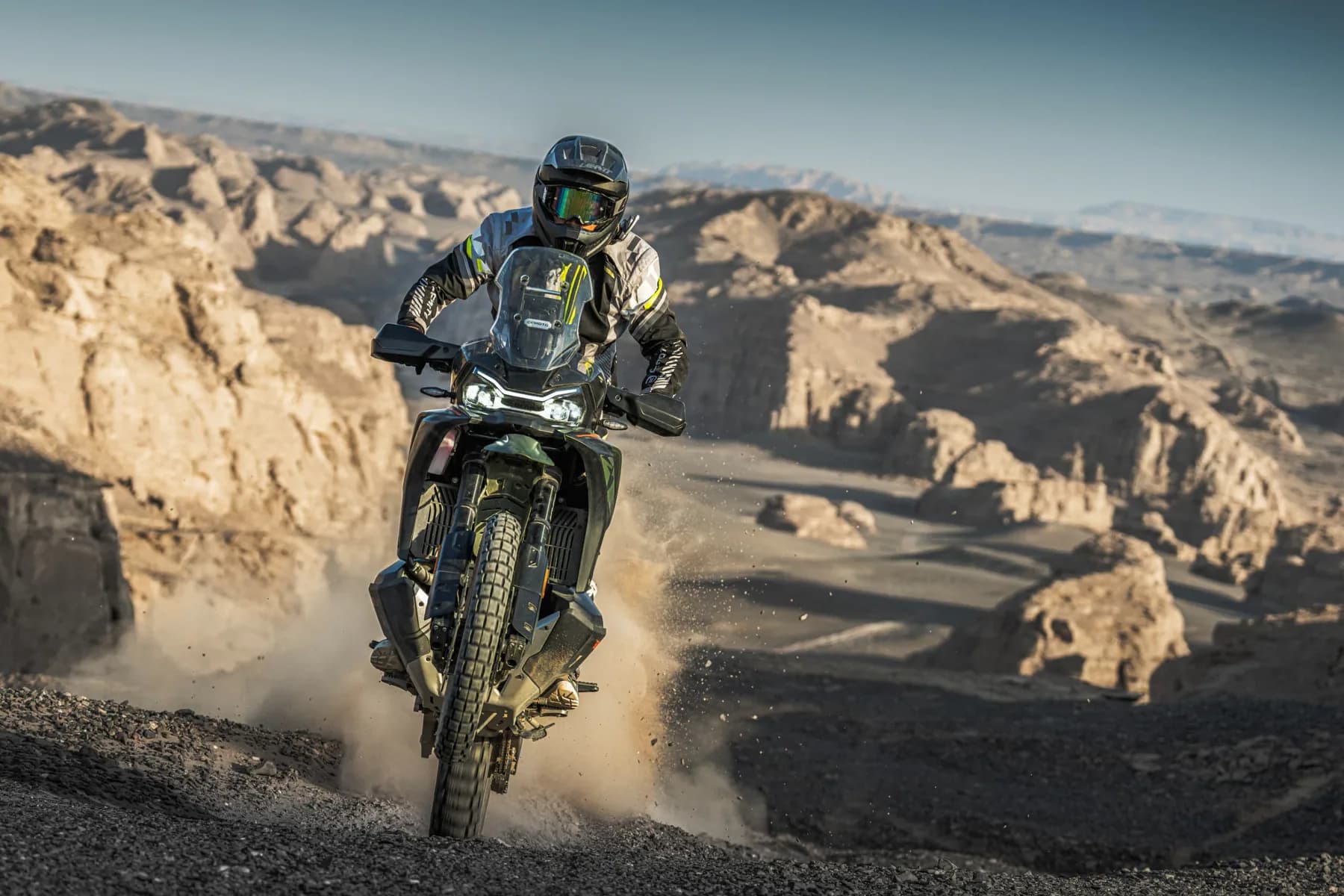 CfMoto 1000MT-X, foto del expositor 4 de 9