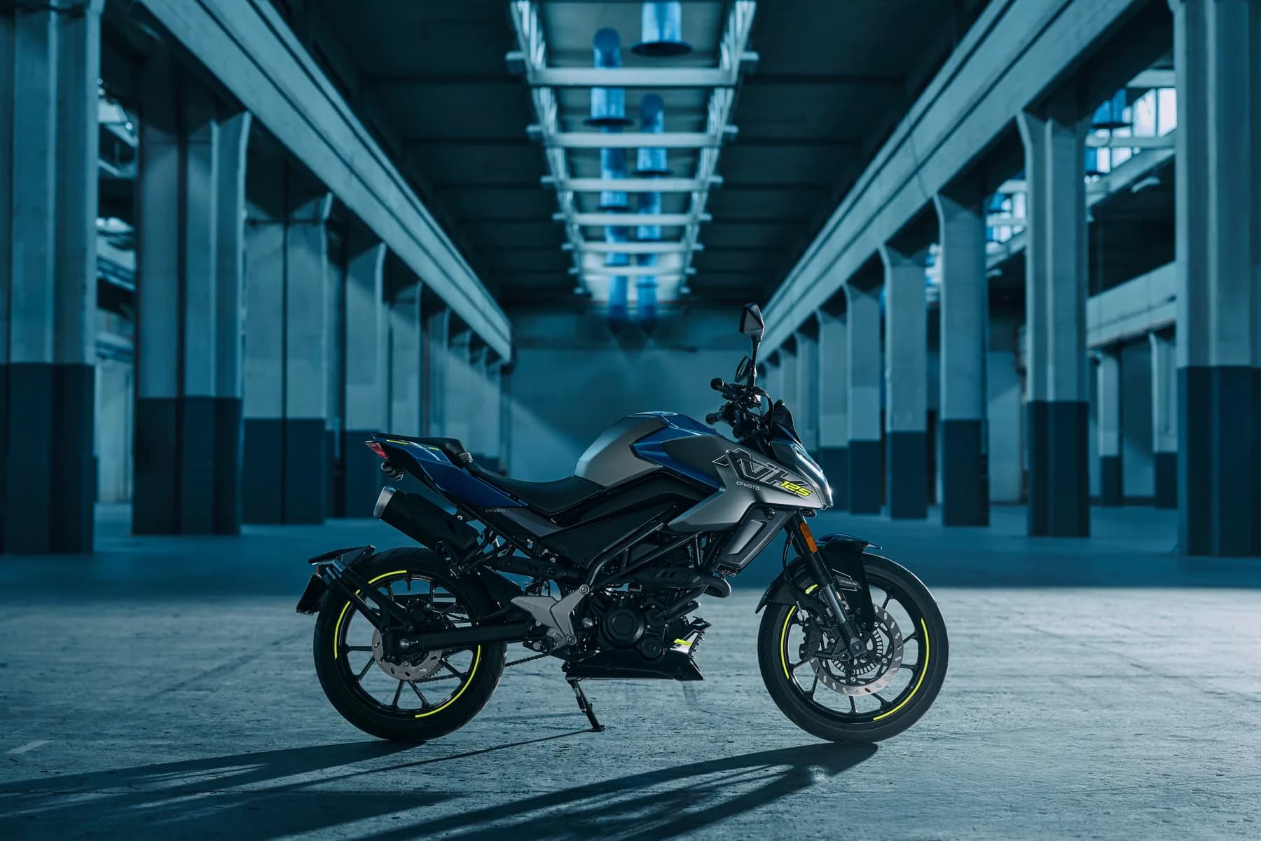 CfMoto 125NK, foto del expositor 10 de 12