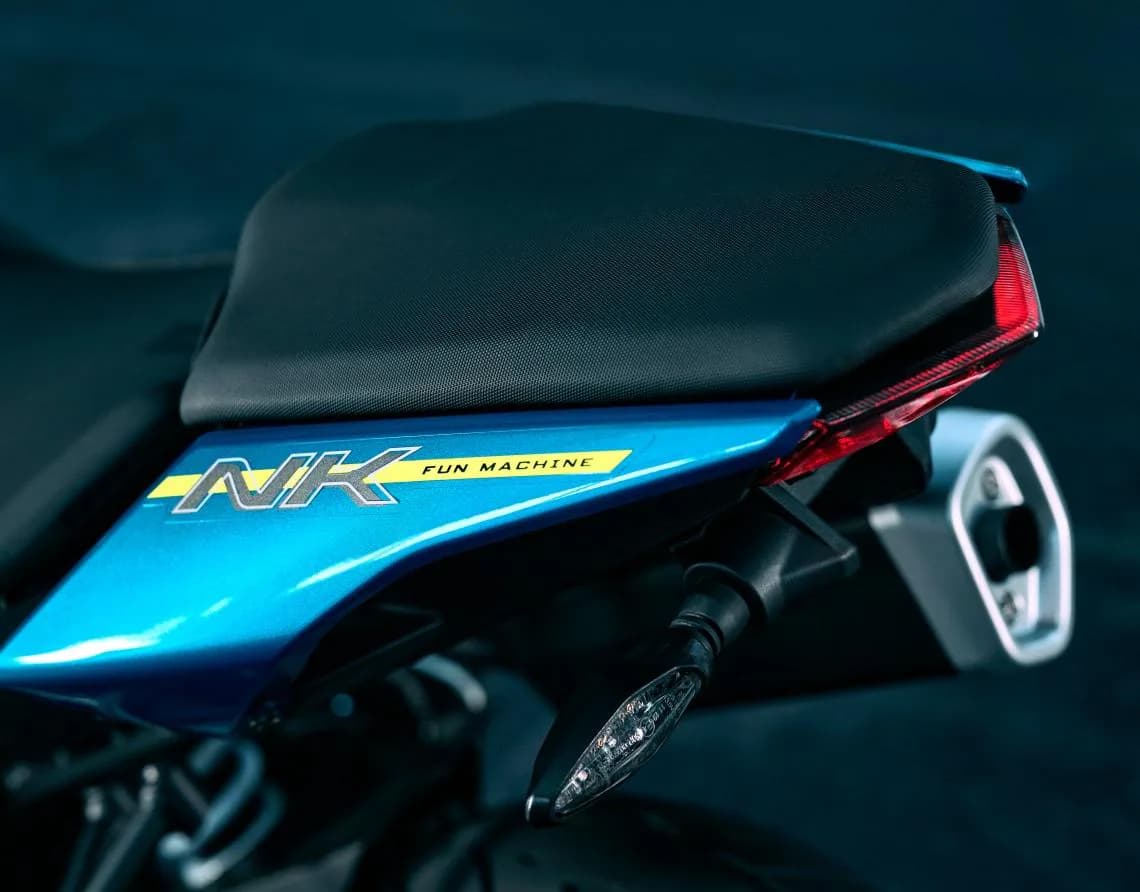 CfMoto 125NK, foto del expositor 2 de 12