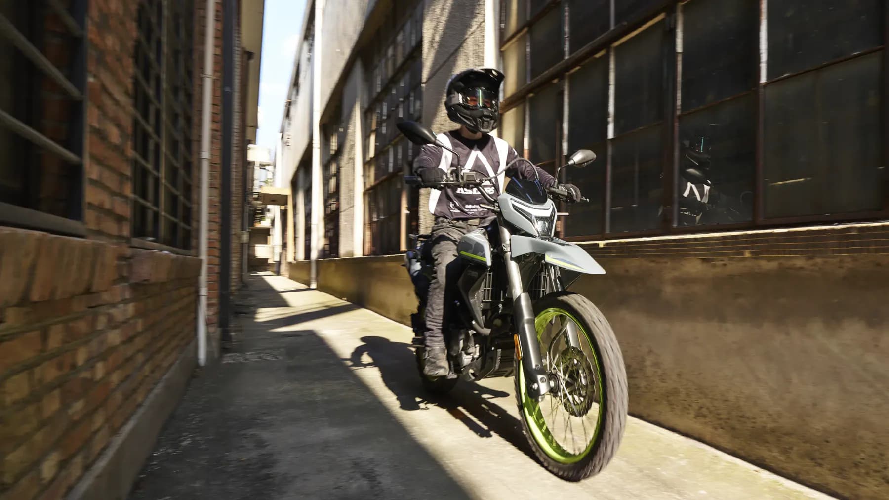 CfMoto 250 DUAL, foto del expositor 2 de 5