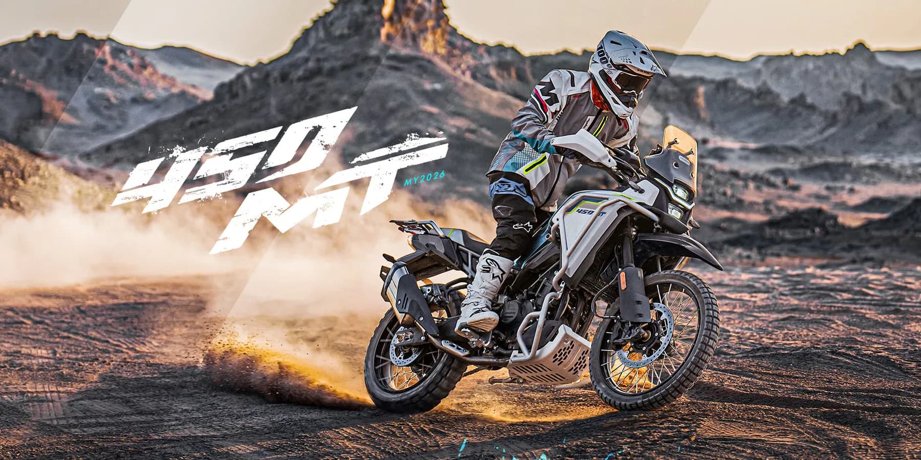CfMoto 450MT, foto del expositor 1 de 8