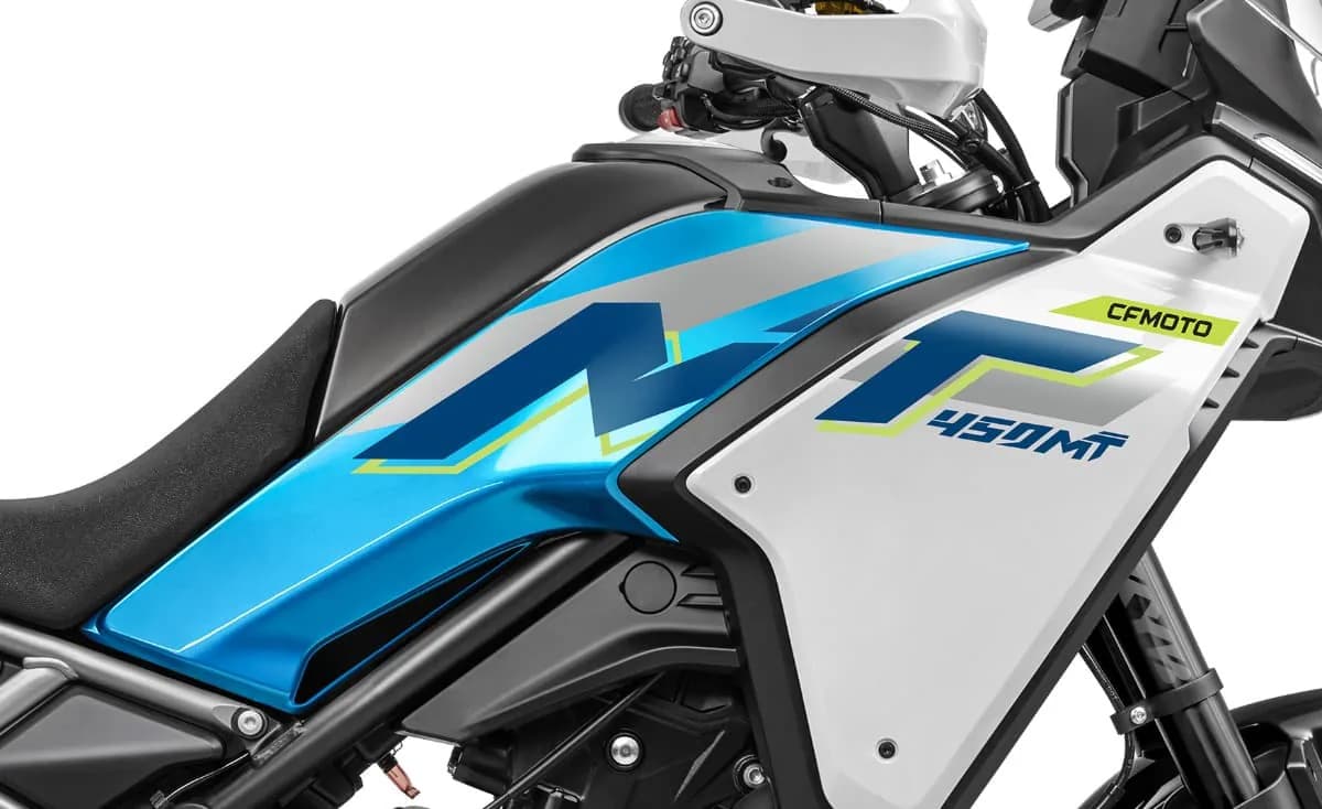 CfMoto 450MT, foto del expositor 4 de 8