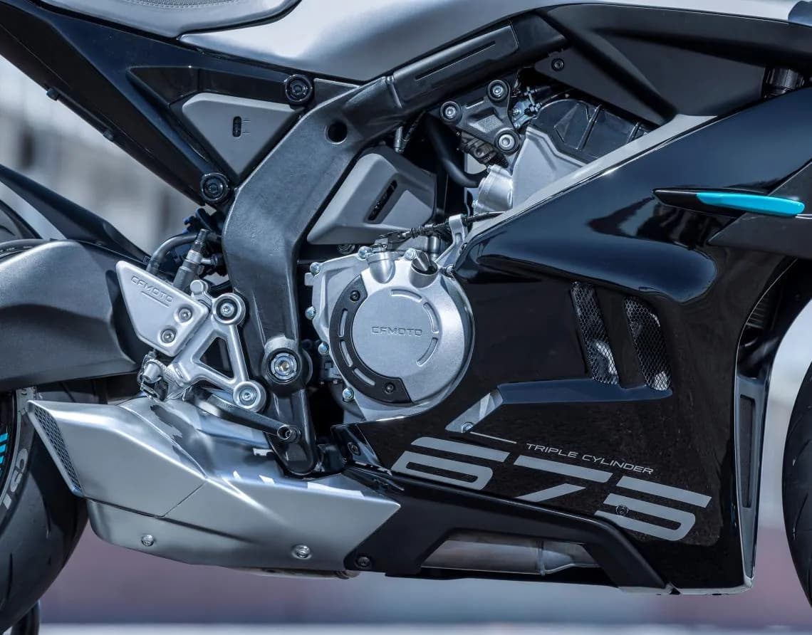 CfMoto 675SR-R, foto del expositor 6 de 11