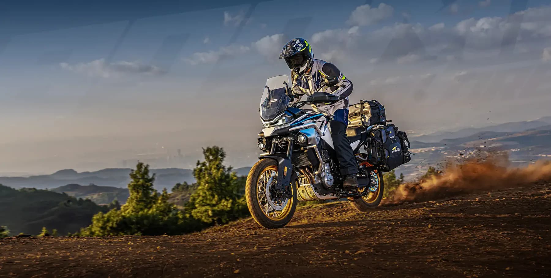 CfMoto 800MT Explore, foto del expositor 1 de 7