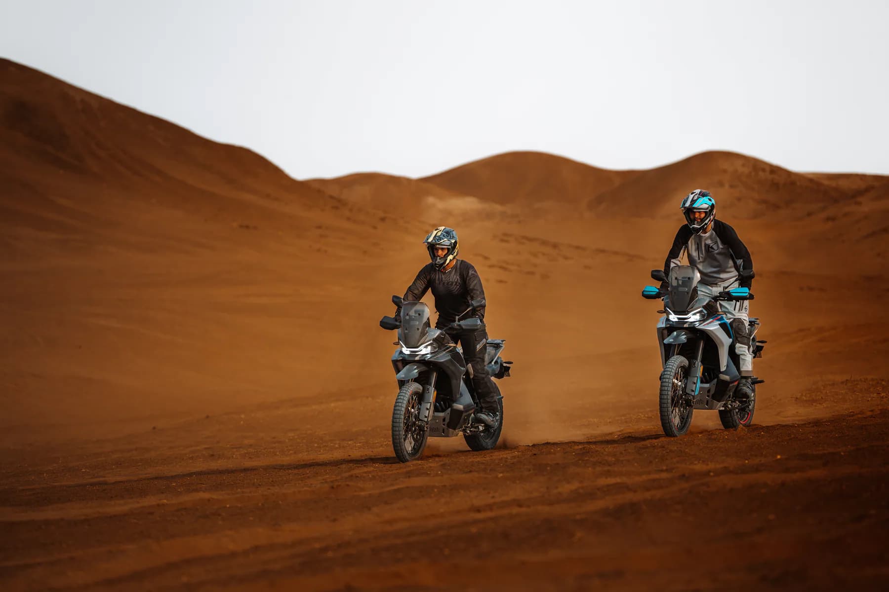 CfMoto 800MT-X, foto del expositor 6 de 11