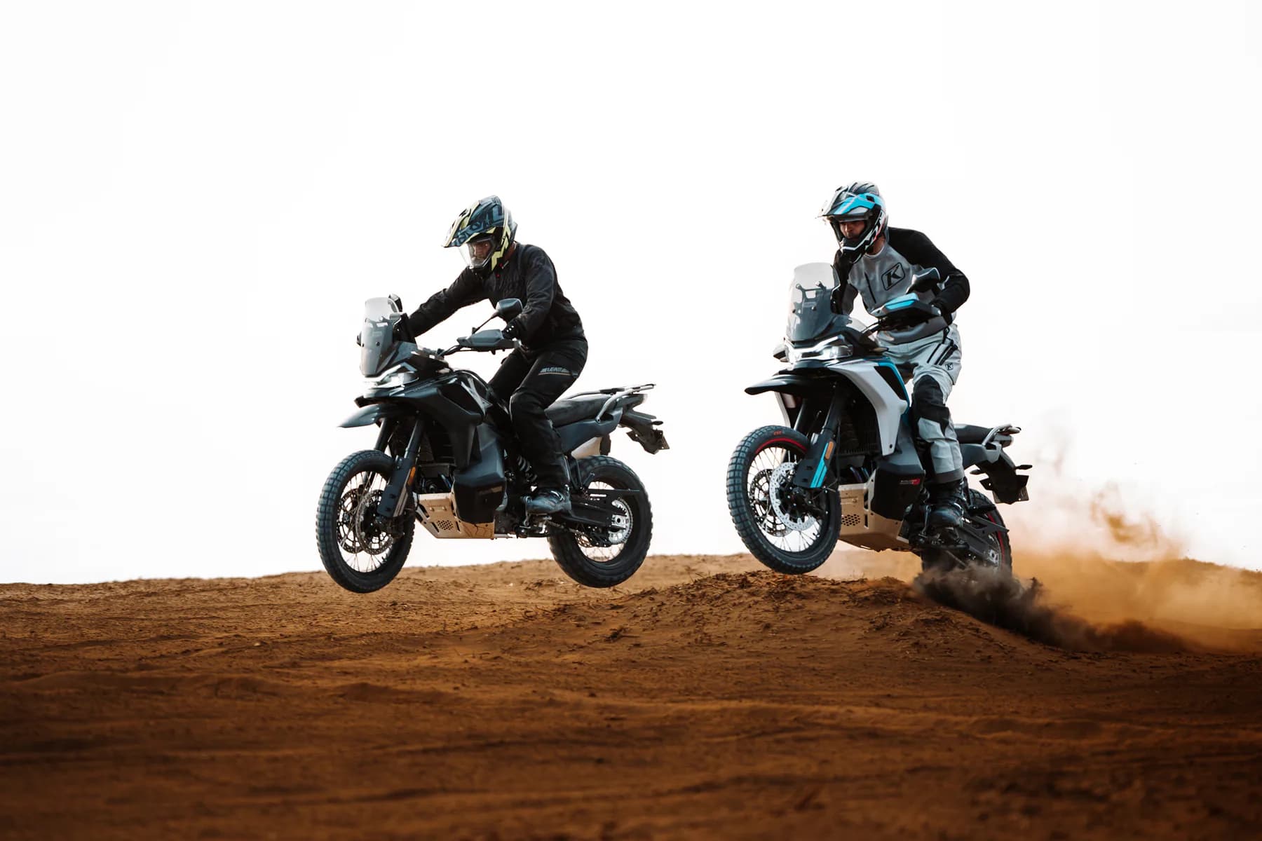 CfMoto 800MT-X, foto del expositor 11 de 11