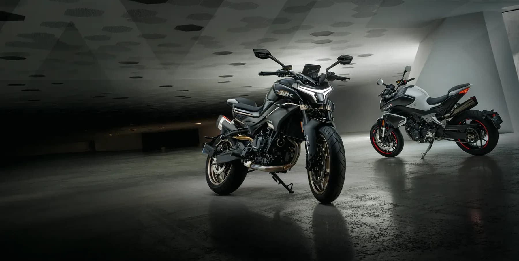 CfMoto 800NK, foto del expositor 5 de 7