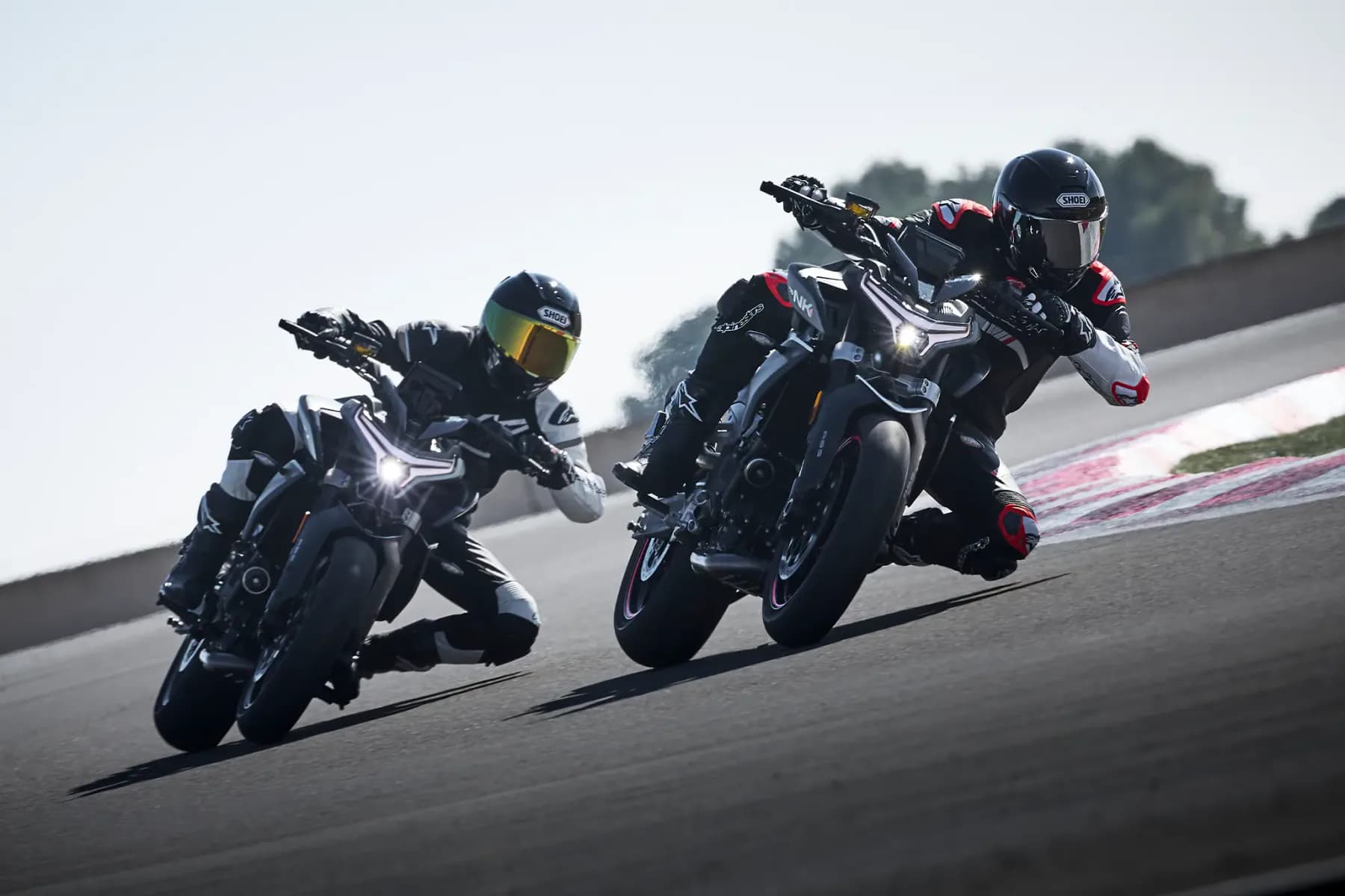 CfMoto 800NK, foto del expositor 6 de 7