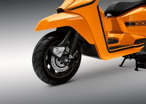 Lambretta X300 SR, foto del expositor 4 de 6