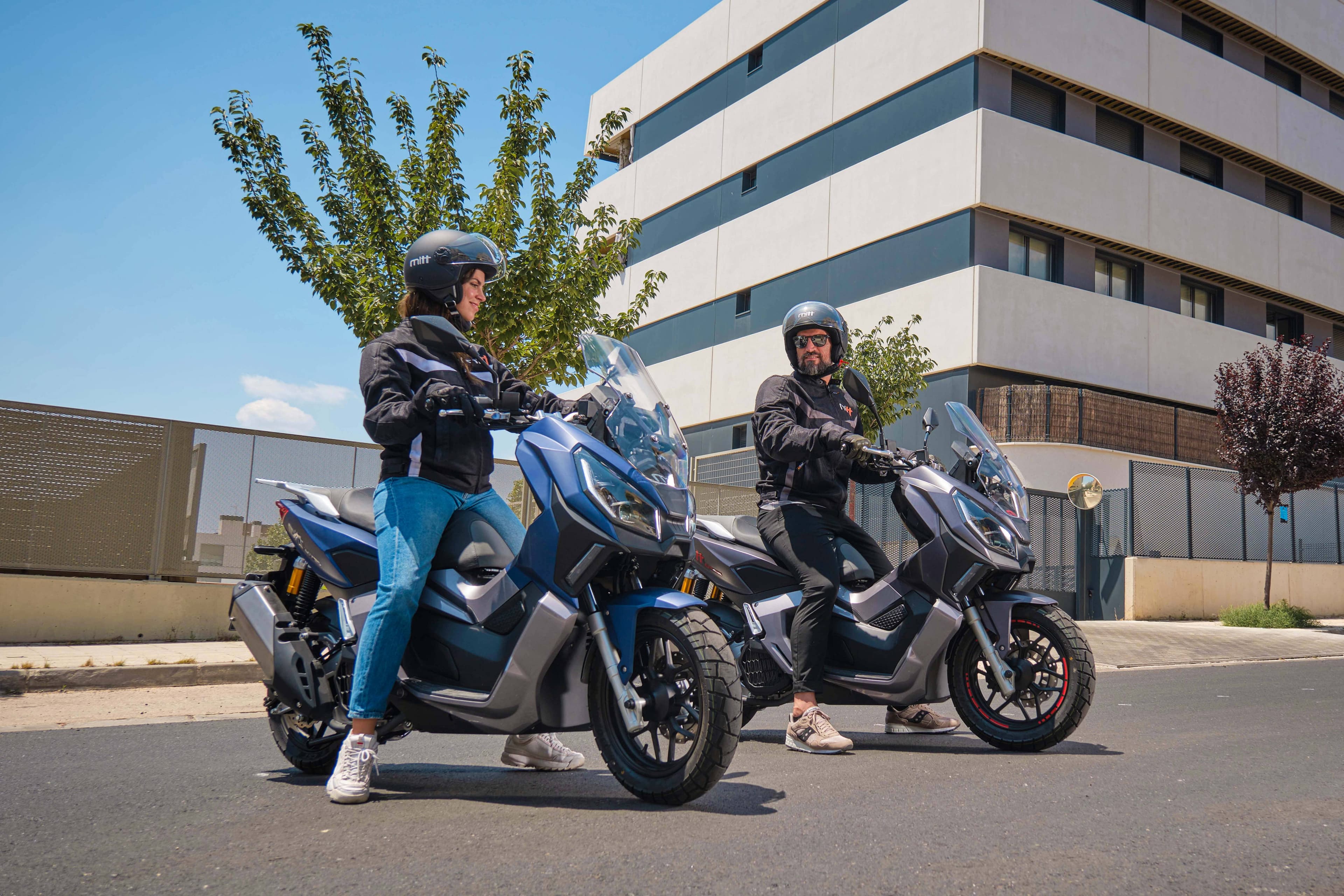 Mitt MITT ADV 125, foto del expositor 2 de 6