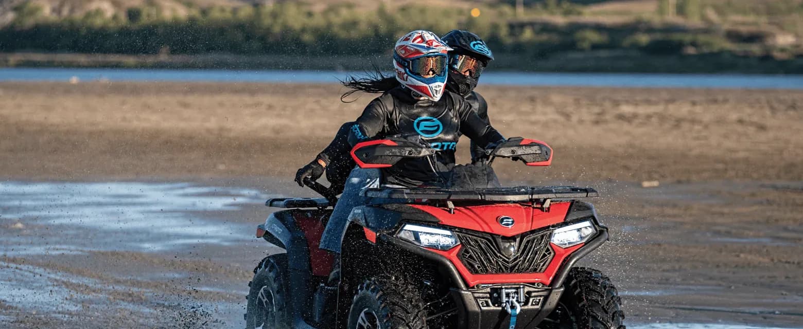 CfMoto CFORCE 625 TOURING, foto del expositor 1 de 4