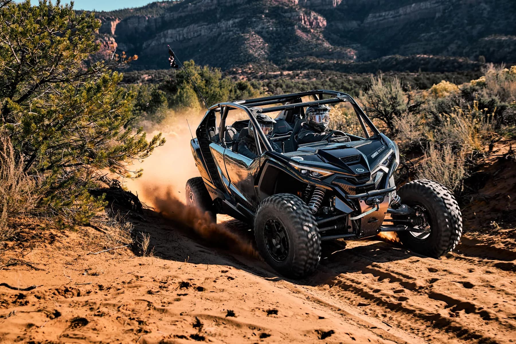 CfMoto Z10-4 TURBO, foto del expositor 5 de 7