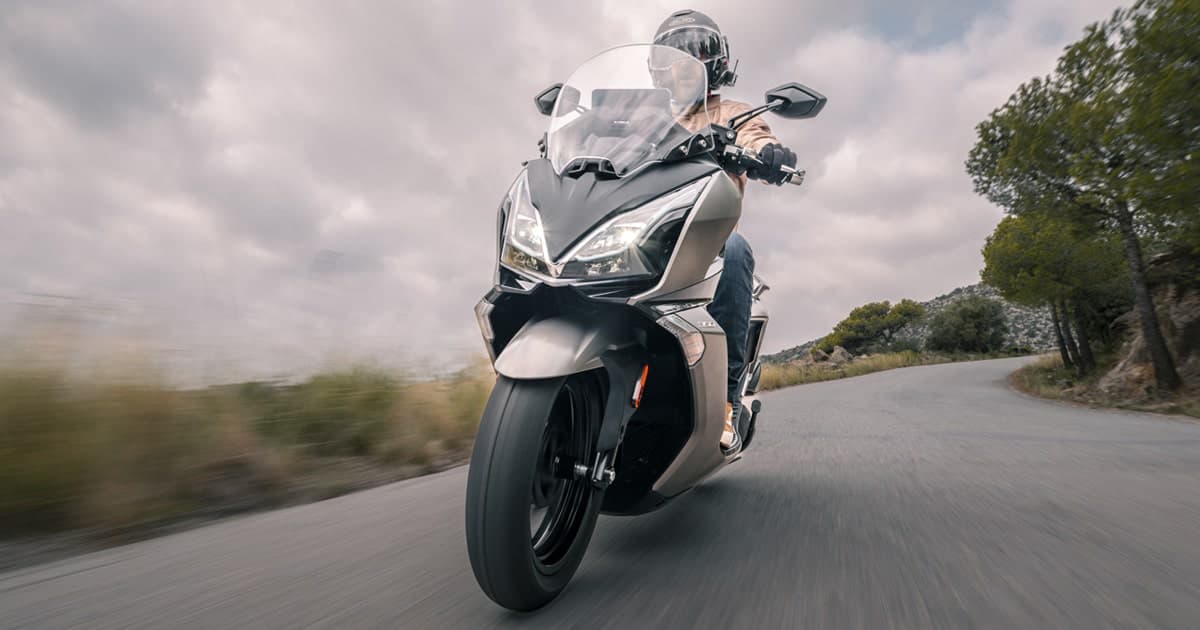Kymco Super Dink GT 125, foto del expositor 1 de 8