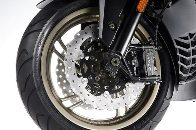 Kymco Xciting VS 400, foto del expositor 6 de 10